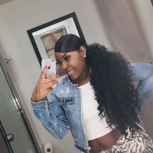 Meet your Posher, Hillary